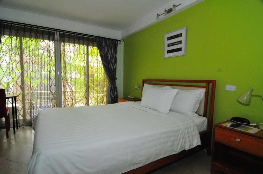 Iris Boutique Hotel Hanoi Bagian luar foto